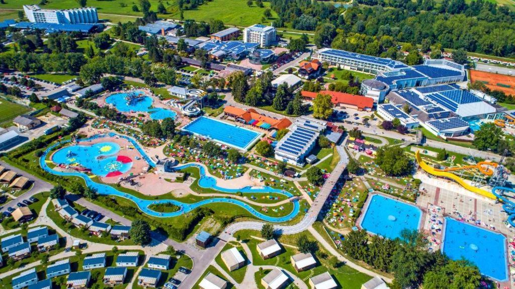 Superior Holiday Home Fortuna Чатеж об Сави Екстериор снимка
